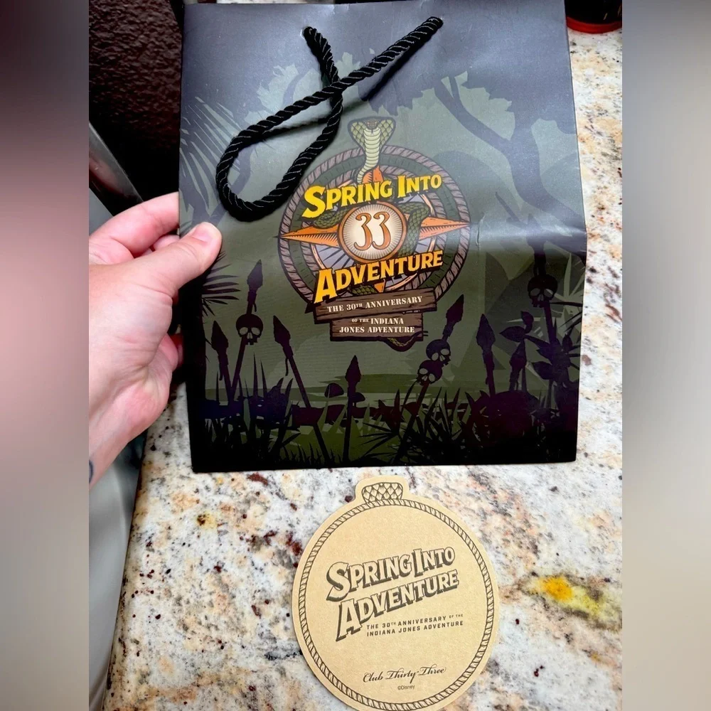 Indiana Jones Club 33 30th Anniversary Gift Bag And Coaster Snakes